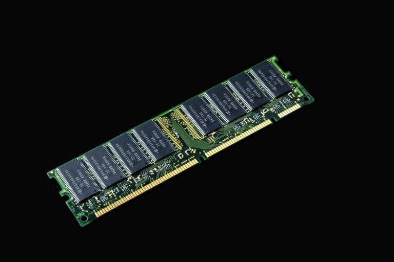 Módulo de memoria RAM que representa gestión de objetos con gc en Python