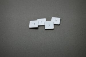 Teclas formando HTTP representando requisições com urllib.request no Python