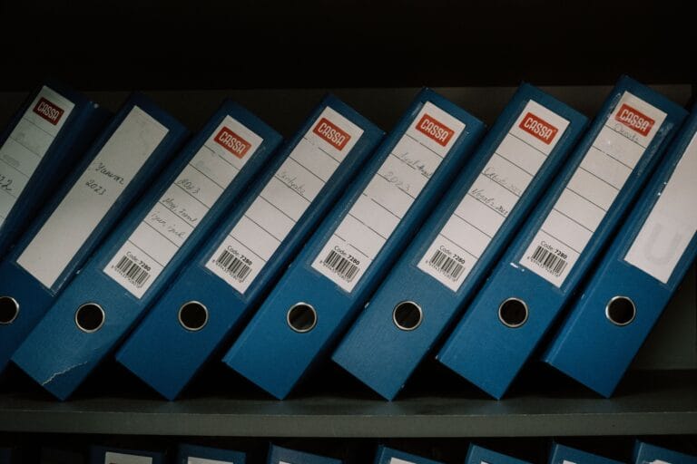 Pastas organizadas representando aplicações empacotadas em arquivos .pyz com zipapp no Python