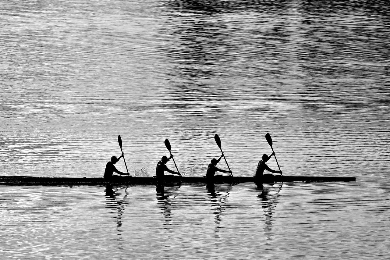 Synchronized team representing Python asyncio.Barrier