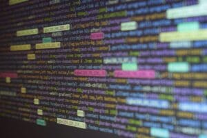 Código en un monitor que representa acceso a memoria nativa con ctypes.memoryview_at en Python