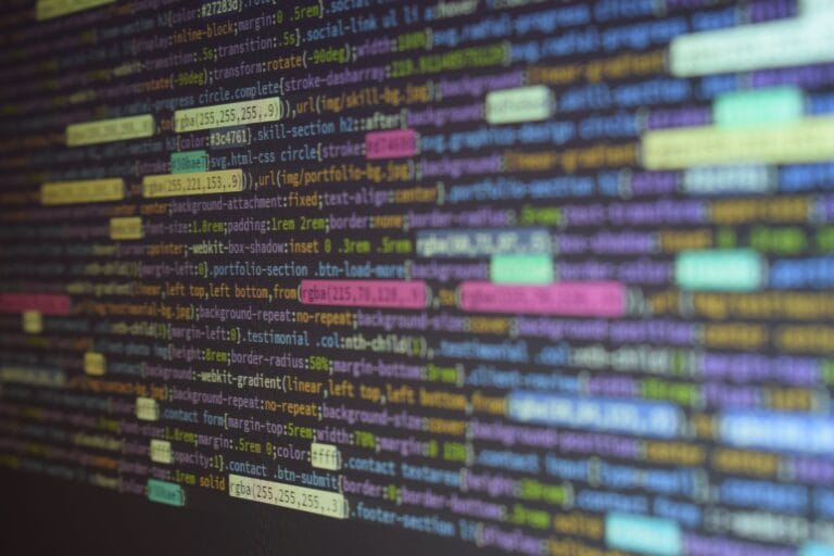 Código em monitor representando acesso a memória nativa com ctypes.memoryview_at no Python