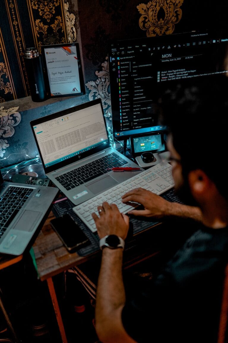 Programador gerenciando uma fila assíncrona com asyncio.Queue.shutdown